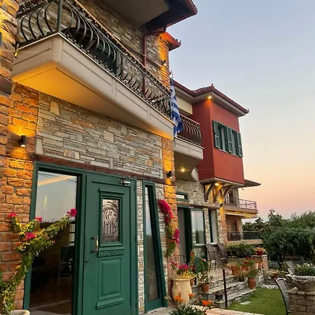 Evzin 3* Káto Loutrákion