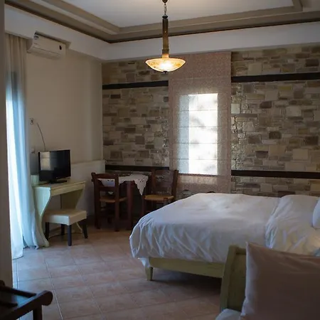 Hotel Evzin Káto Loutrákion