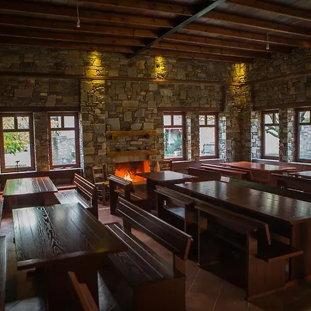 Evzin Hotel Káto Loutrákion