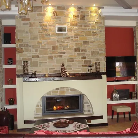 Evzin 3* Káto Loutrákion