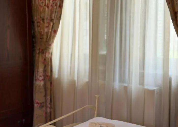 Evzin Hotel